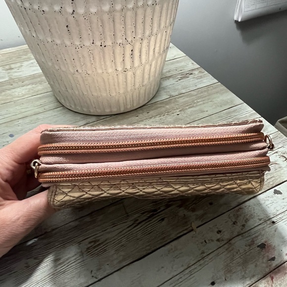 Vera Bradley wallet - Picture 5 of 11